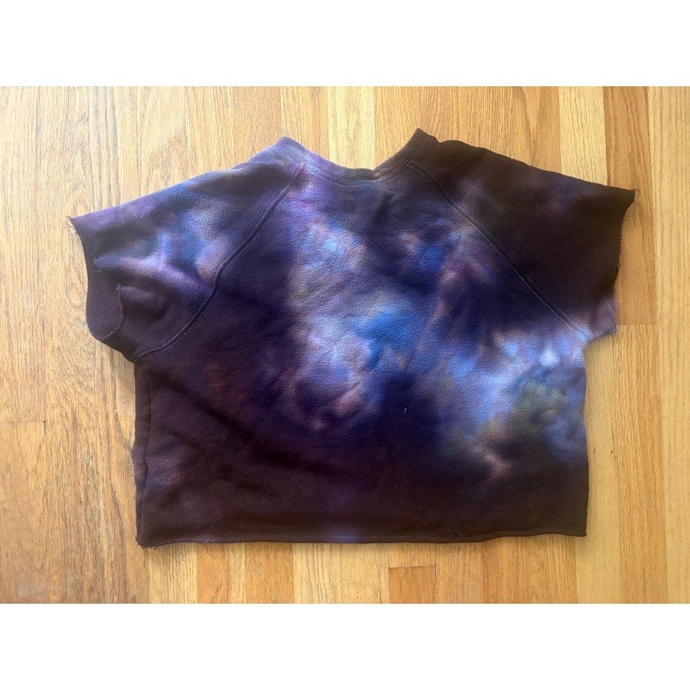 Universal Thread Ice Dye Upcycled Short Sleeve Sweatshirt Purple Blue‎ Medium - Picture 3 of 5